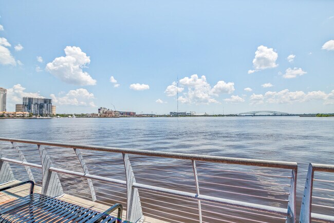 Building Photo - 1431 Riverplace Blvd