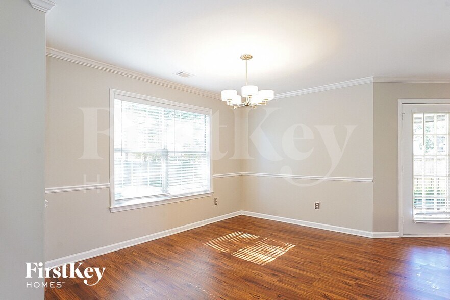 Building Photo - 77 Pebble Creek Dr