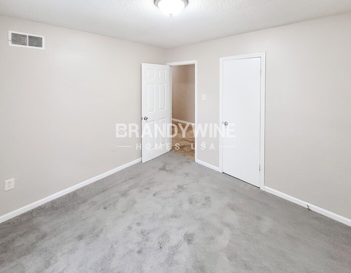 Building Photo - 3895 Houghton Cove