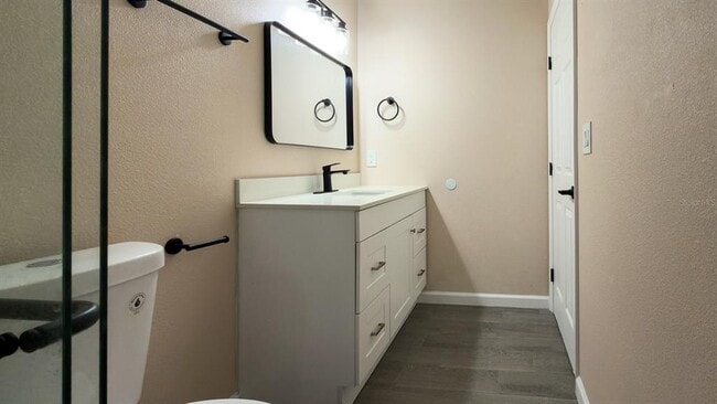 Building Photo - 11154 Pendleton Ave