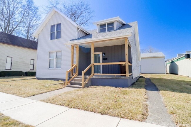 Primary Photo - 1609 S Van Buren St