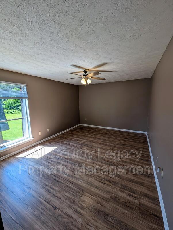 Building Photo - 172 Scandia Cir