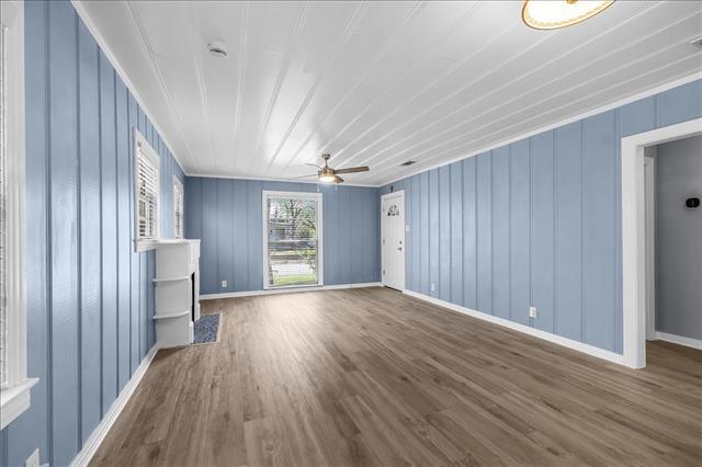 Building Photo - 301 Isbell Rd