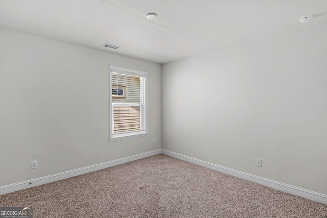 Building Photo - 340 Dendron Dr