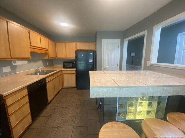 Building Photo - 5681 Pepperbush Dr