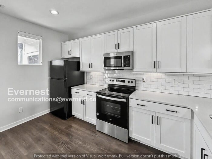 Building Photo - 205 Jeffries Wy