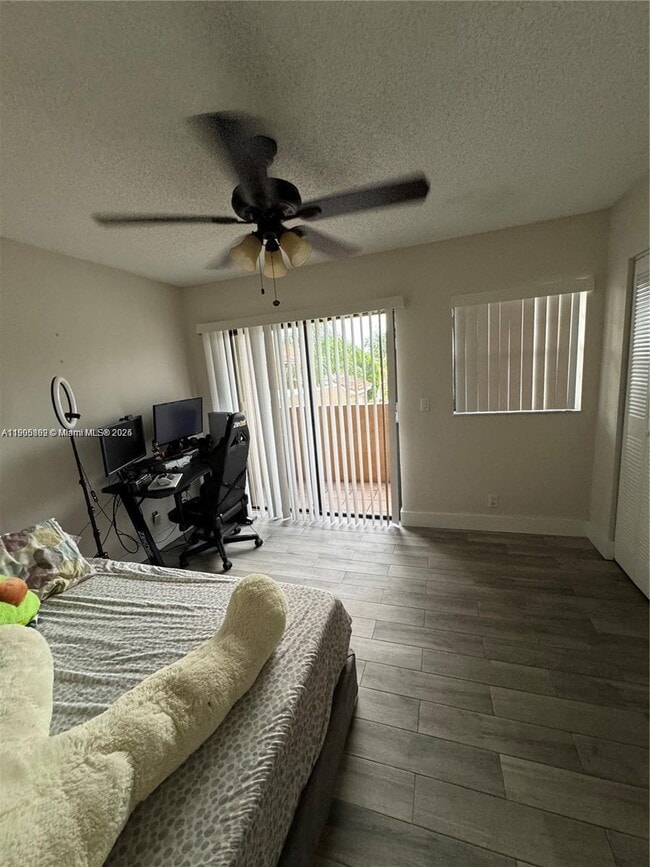 Building Photo - 12032 S Las Palmas Dr