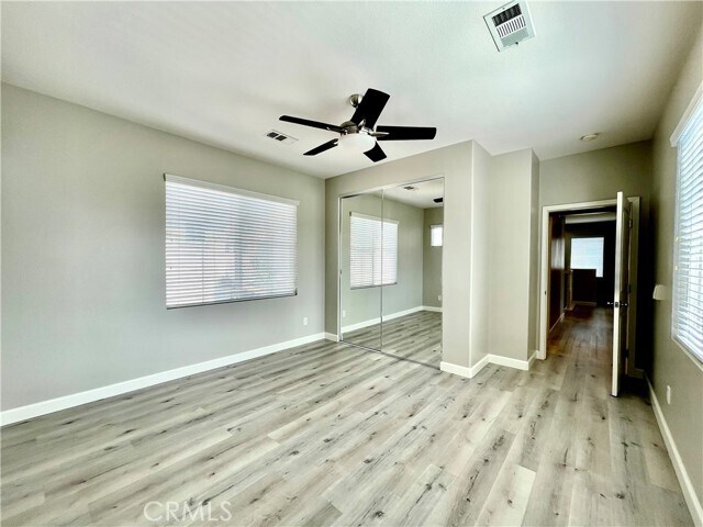 Building Photo - 341 W Pebble Creek Ln