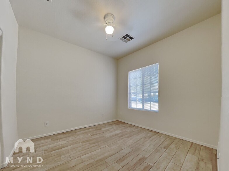 Building Photo - 9303 W Raymond St