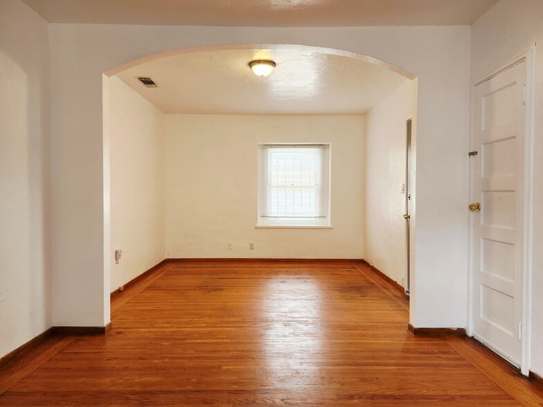 Building Photo - 2116 Weller Way