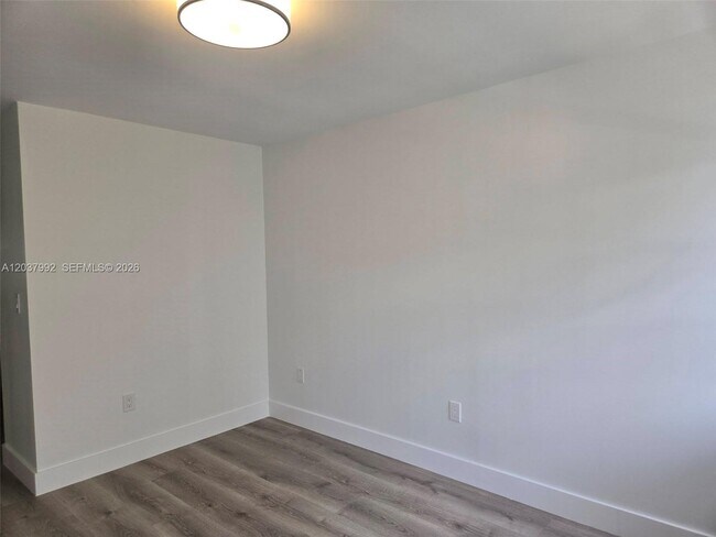 Building Photo - 1280 S Alhambra Cir