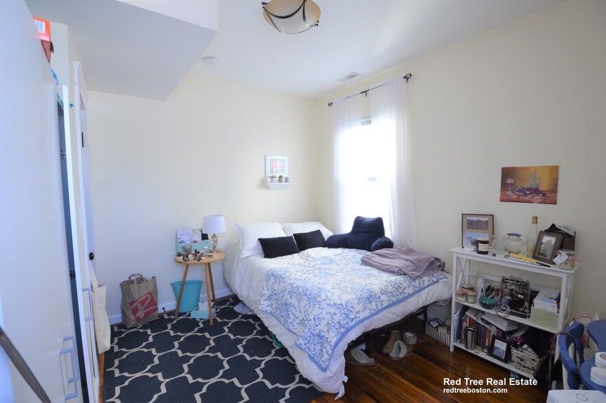 Building Photo - 5 Smythe St