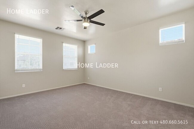 Building Photo - 4172 E Santa Fe Ln