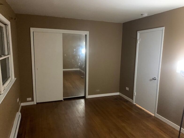 Building Photo - 2138 Hebron Ave