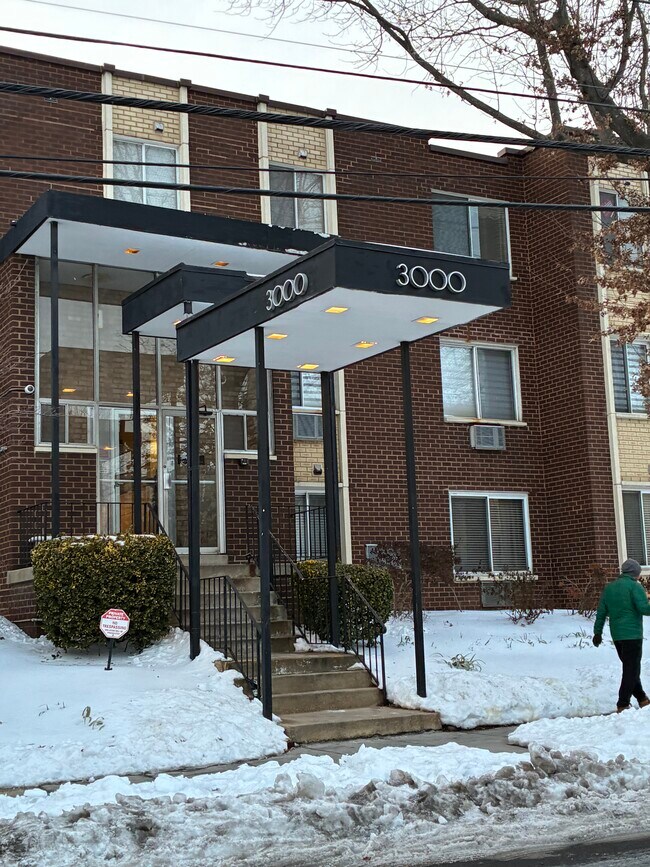 Building Photo - 3000 7th St NE