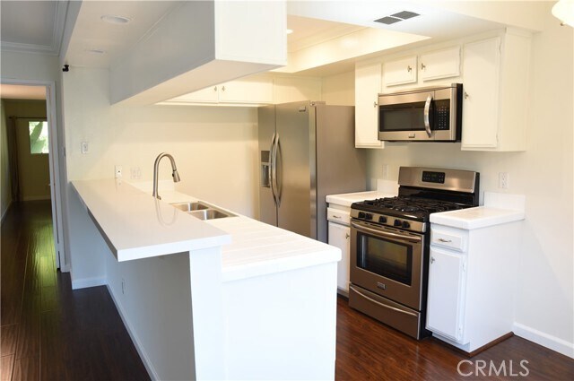 Building Photo - 2700 Cahuenga Blvd