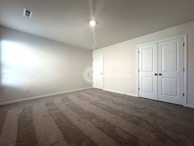 Building Photo - 4 Bedroom 2.5 Bathroom in Dallas NC