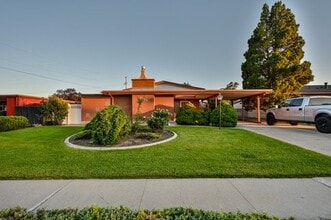 Building Photo - 1911 Bowling Ave
