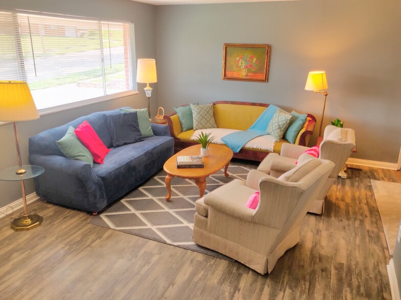 Primary Photo - 5914 Harshmanville Rd