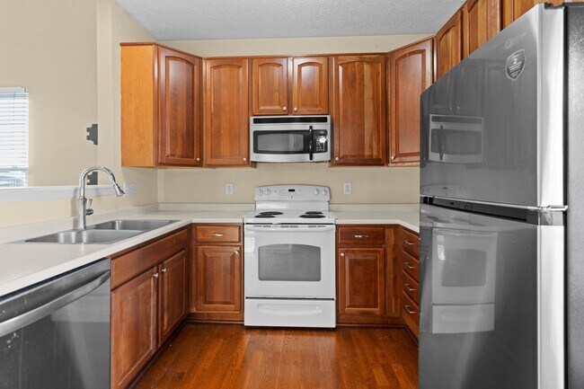 Building Photo - Beautiful home in the heart of Westfield!