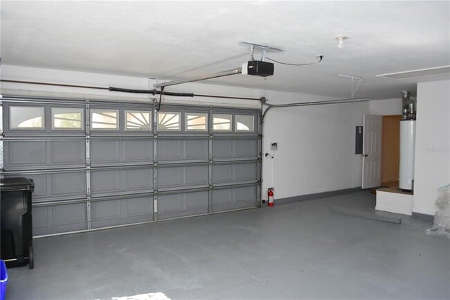 Building Photo - 2406 SW 98 Dr