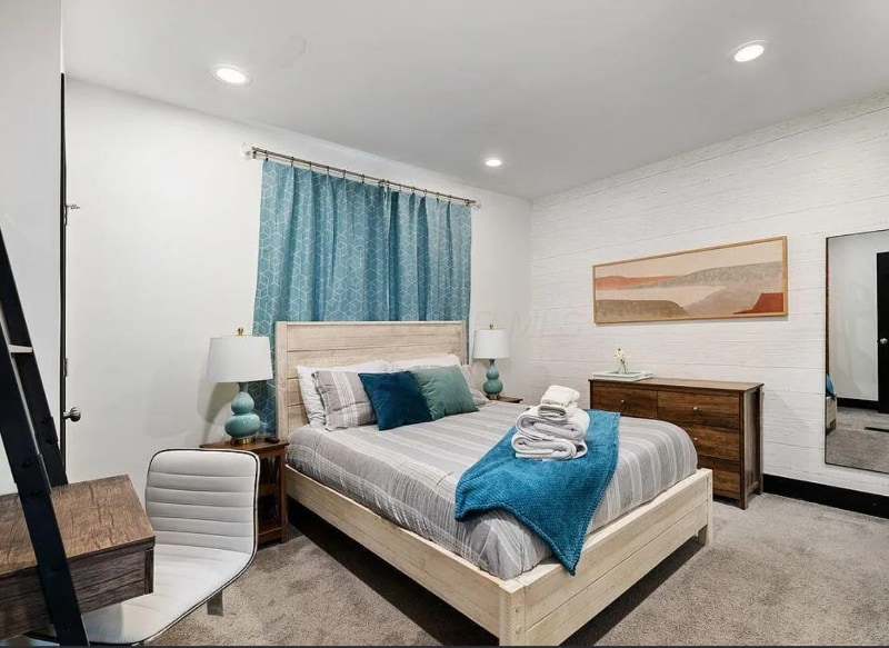 Building Photo - 241 Taylor Ave