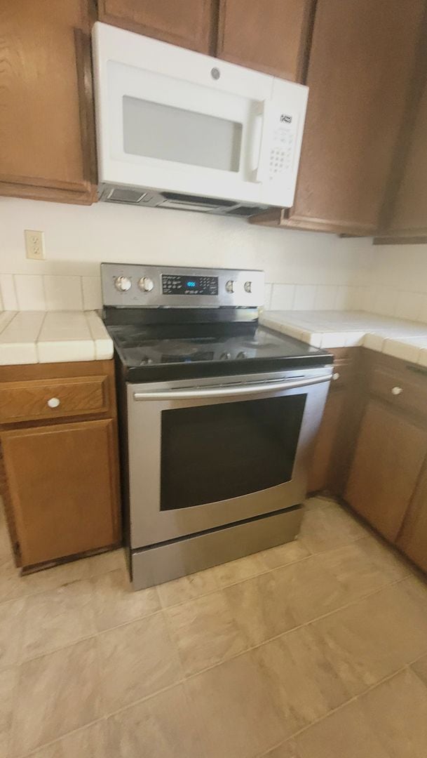 Building Photo - Penasquitos Bluffs East in San Diego