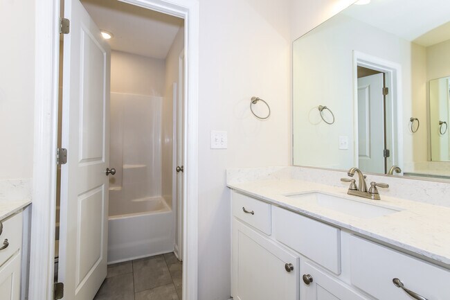 Building Photo - 6054 Bakerville Ln