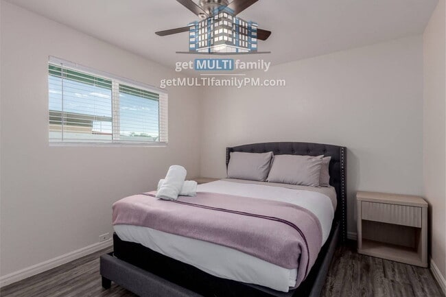 Building Photo - 515 W Pebble Beach Dr