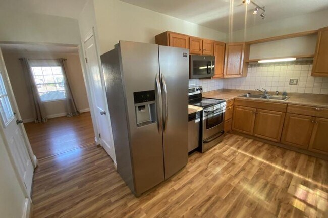 Building Photo - 209 Homewood Dr
