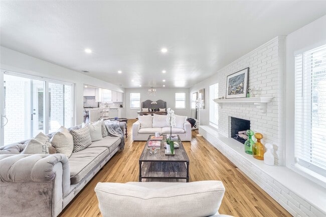 Building Photo - 5837 Clendenin Ave