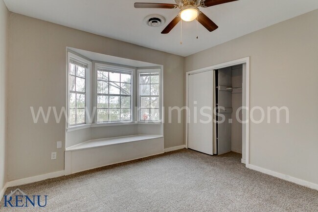 Building Photo - $0 APPLICATION FEE!!!