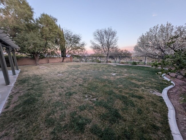 Building Photo - 11005 Salford Dr