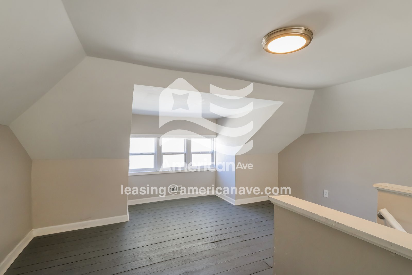 Building Photo - 1849 W Gaulbert Ave