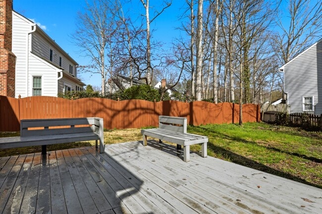 Building Photo - LOVELY 4 BEDROOM HOME IN MONACAN HILLS