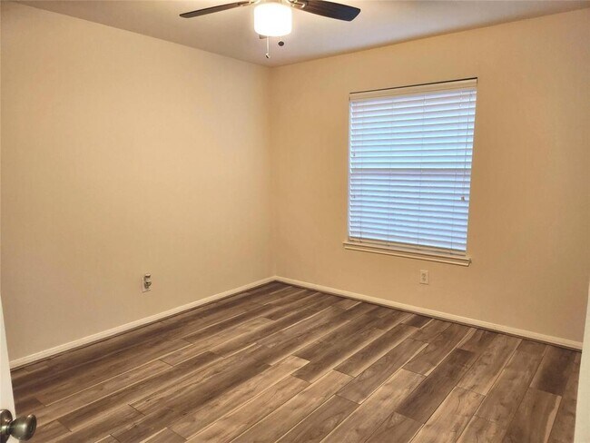 Building Photo - 8406 Taraglen Ct