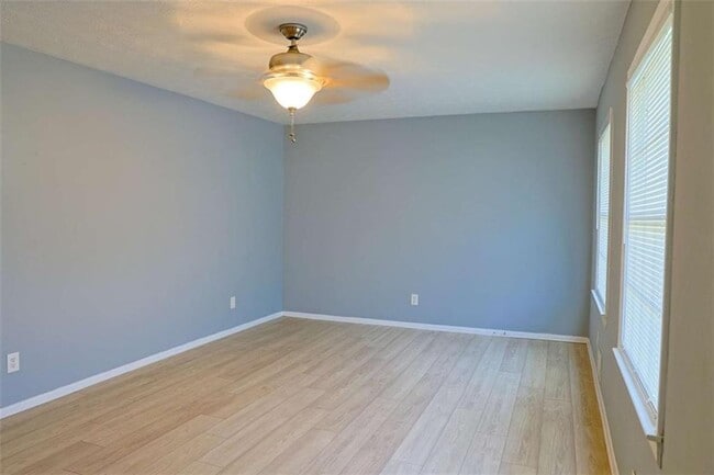 Building Photo - 130 Mimosa Dr
