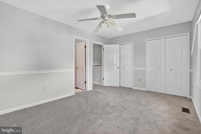 Building Photo - 23 Janwall Ct