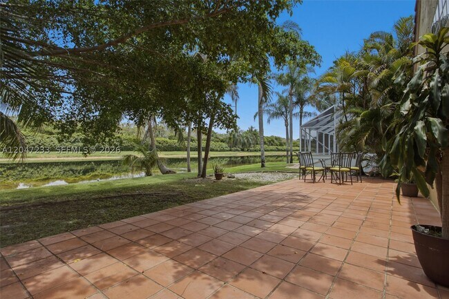 Building Photo - 411 Bermuda Springs Dr
