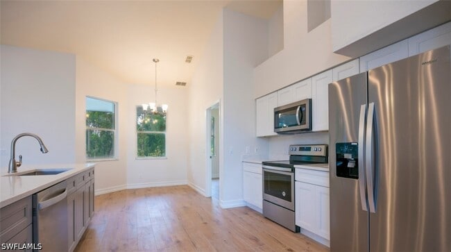 Building Photo - 3660 31st Ave SW