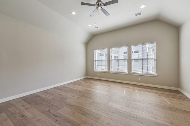 Building Photo - 1108 Olivier Ln