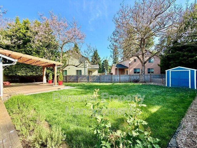Building Photo - 9719 NE 60th Ave