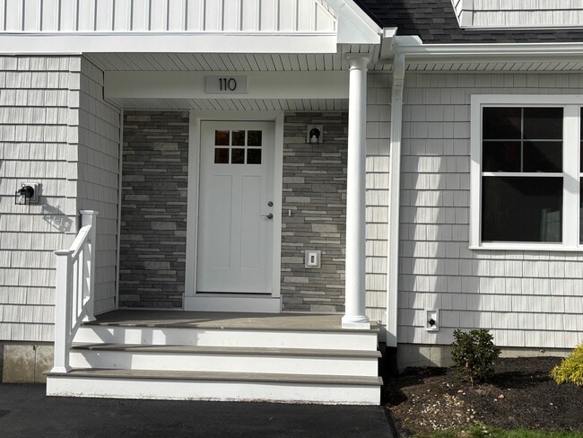 Building Photo - 110 Sycamore Ln
