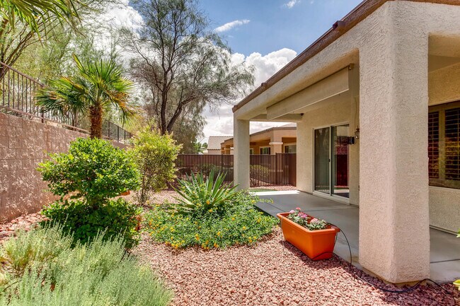 Building Photo - Updated 2 Bedroom in Sun City Anthem