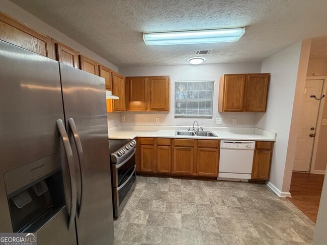 Building Photo - 5583 Windfall Ln