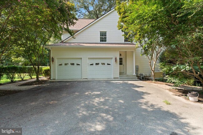 Building Photo - 45105 Mill Creek Way
