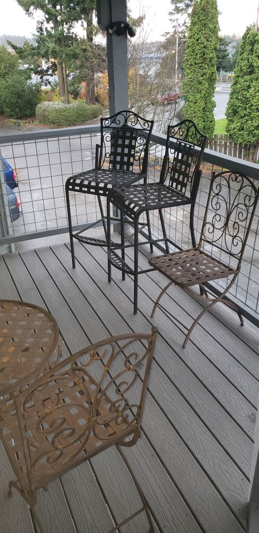 Building Photo - Wonderful Fully Furnished In Town Rental with Amazing View of the Harbor!