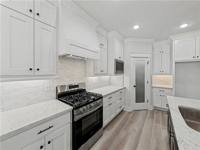 Building Photo - 7842 Scenic Vly Ave