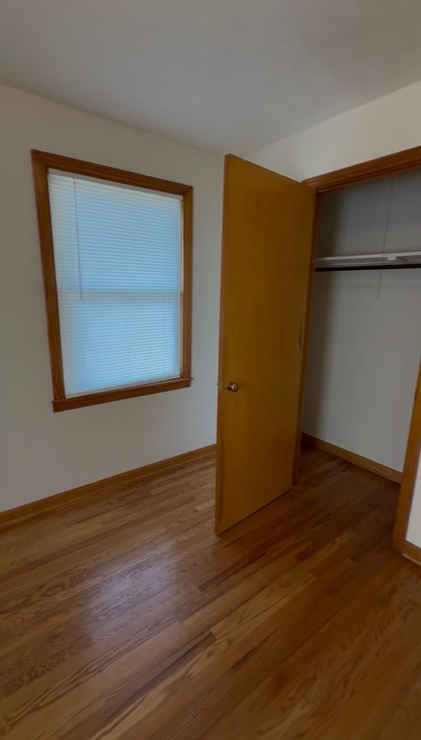 Building Photo - Charming 2 Bed, 1 Bath Triplex