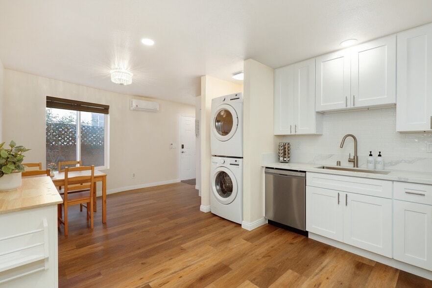 Building Photo - 3722 Ben St